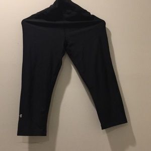 Under Armour compression capris size medium
